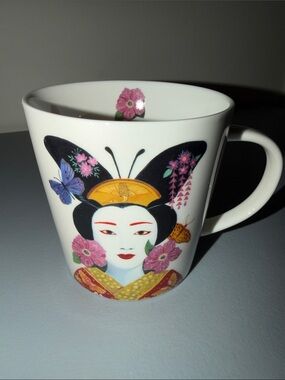 White Floral Geisha New Bone China Mug - Decorative Japanese-Inspired Design